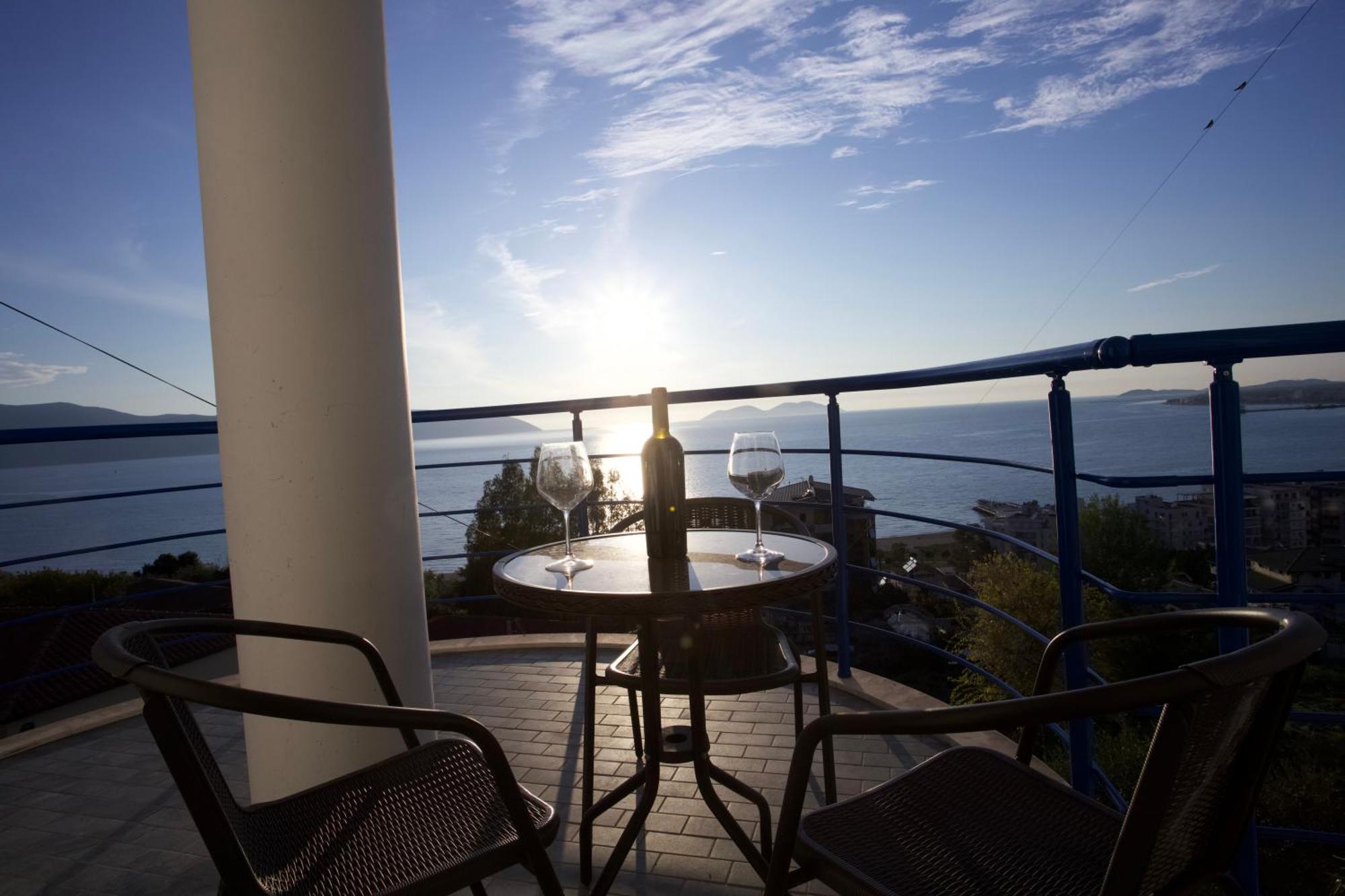 Jico Travel - Villa Colombo Vlore Room photo