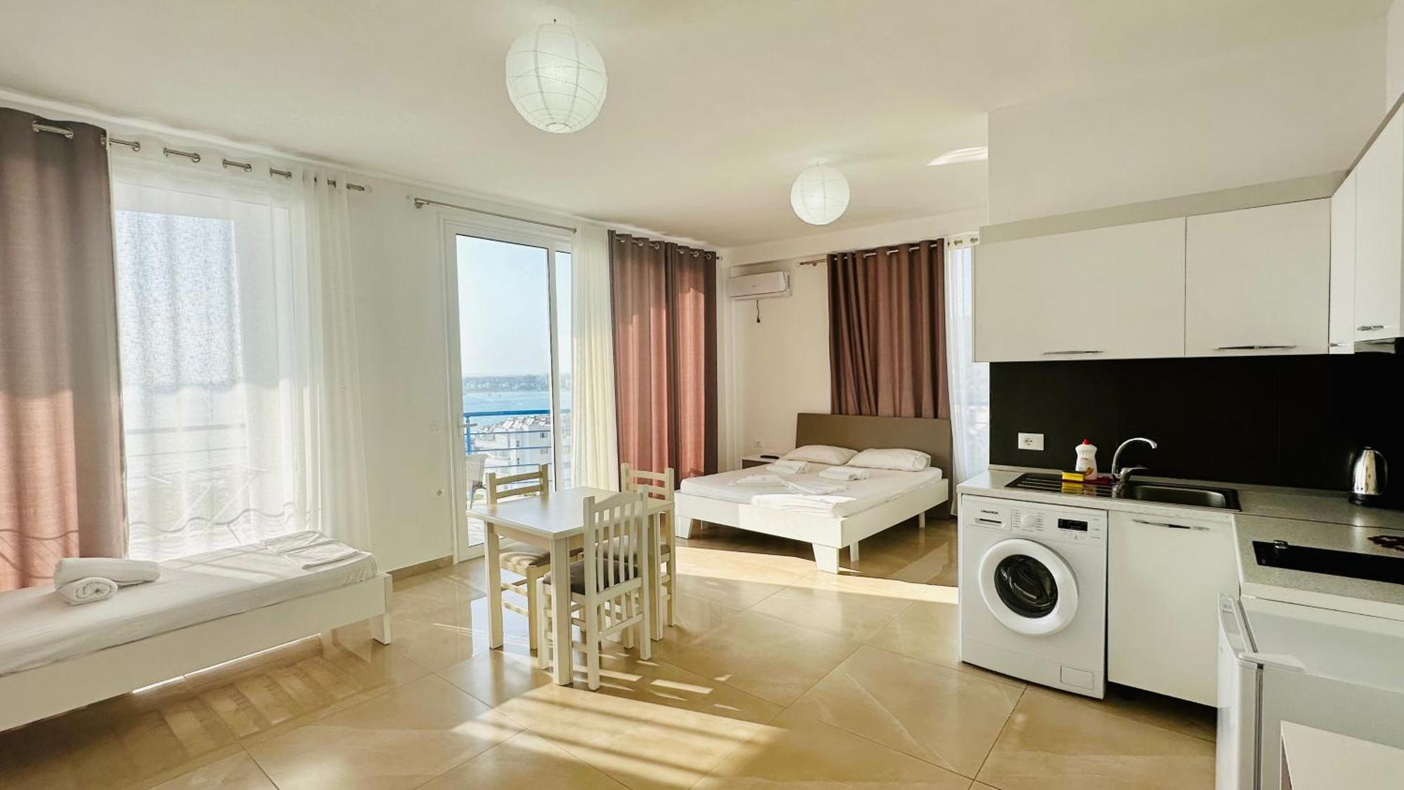 Jico Travel - Villa Colombo Vlore Room photo