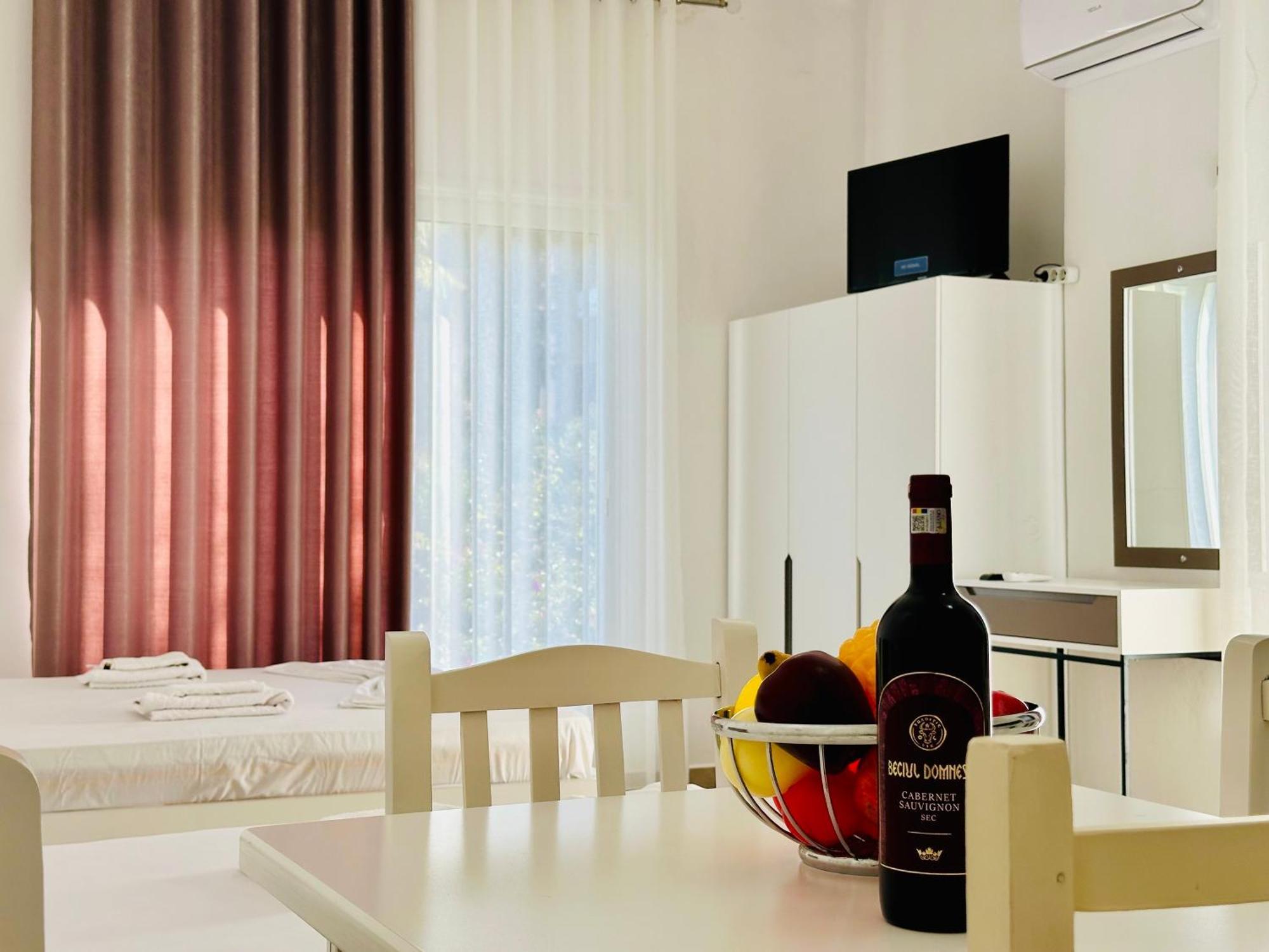 Jico Travel - Villa Colombo Vlore Room photo